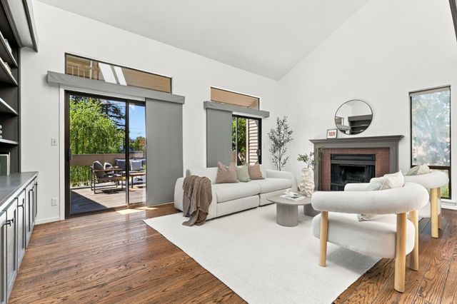 858 Arbor Road, Menlo Park, CA 94025