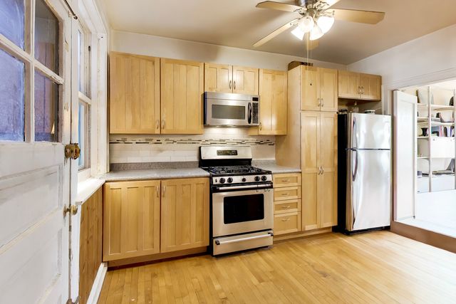 6430 N Glenwood Avenue 2J, Chicago, IL 60626