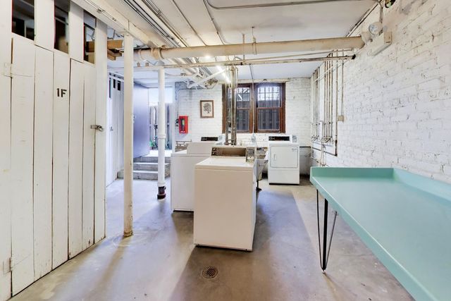 6430 N Glenwood Avenue 2J, Chicago, IL 60626