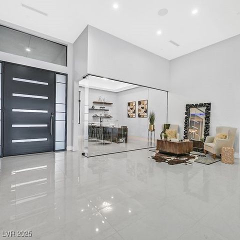 5400 Mello Avenue, Las Vegas, NV 89131