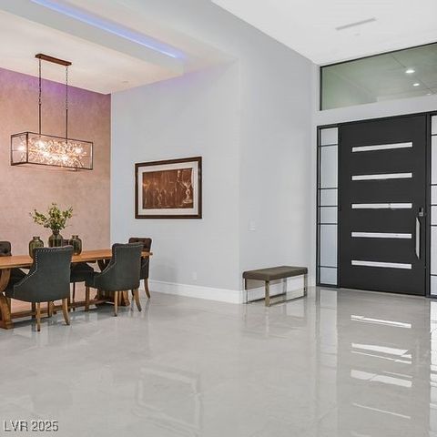 5400 Mello Avenue, Las Vegas, NV 89131