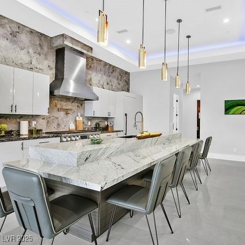 5400 Mello Avenue, Las Vegas, NV 89131