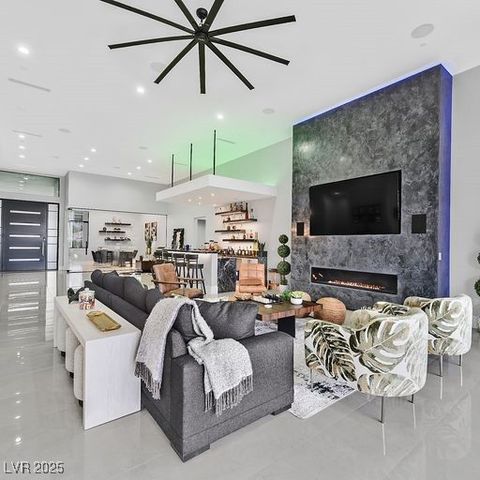 5400 Mello Avenue, Las Vegas, NV 89131