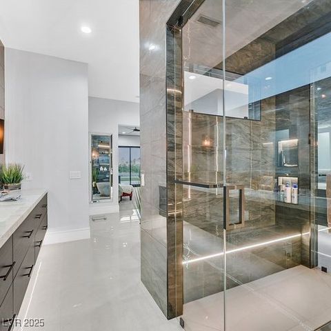 5400 Mello Avenue, Las Vegas, NV 89131