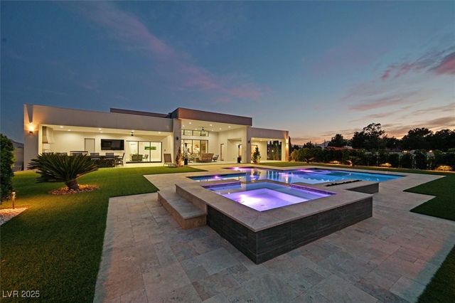 5400 Mello Avenue, Las Vegas, NV 89131