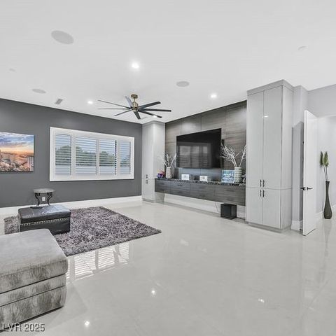 5400 Mello Avenue, Las Vegas, NV 89131