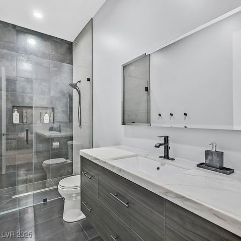 5400 Mello Avenue, Las Vegas, NV 89131