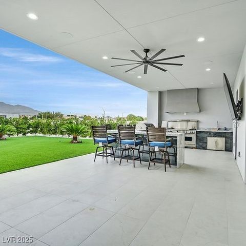 5400 Mello Avenue, Las Vegas, NV 89131