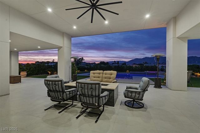 5400 Mello Avenue, Las Vegas, NV 89131