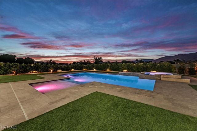 5400 Mello Avenue, Las Vegas, NV 89131