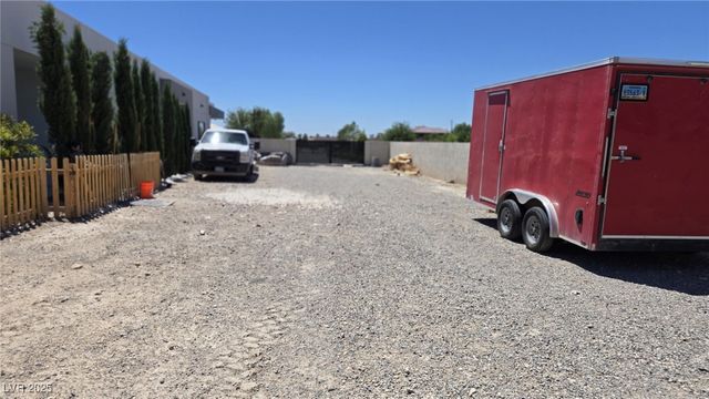 5400 Mello Avenue, Las Vegas, NV 89131