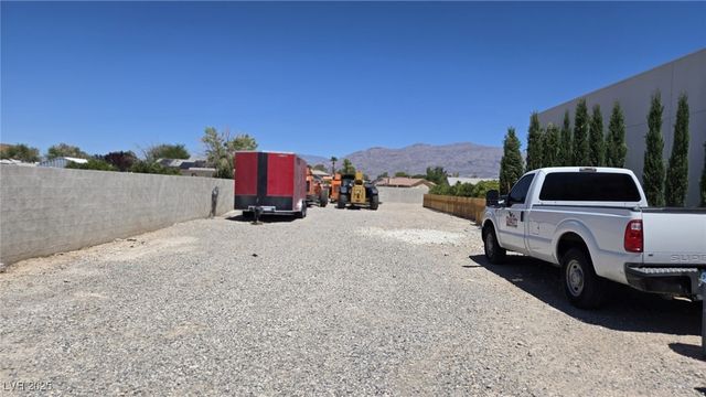 5400 Mello Avenue, Las Vegas, NV 89131