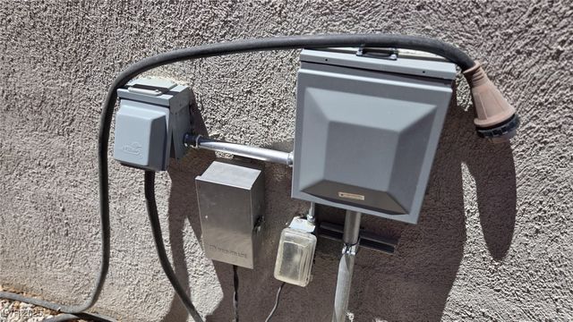 5400 Mello Avenue, Las Vegas, NV 89131