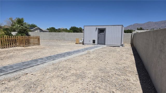 5400 Mello Avenue, Las Vegas, NV 89131