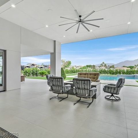 5400 Mello Avenue, Las Vegas, NV 89131