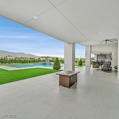 5400 Mello Avenue, Las Vegas, NV 89131