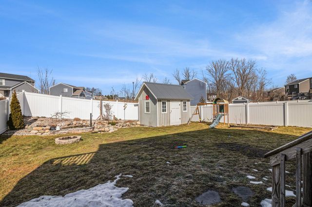 4893 Shadow Creek Drive, Hudsonville, MI 49426