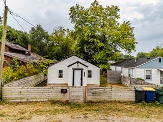 1215 E 14th Street, Muncie, IN 47302