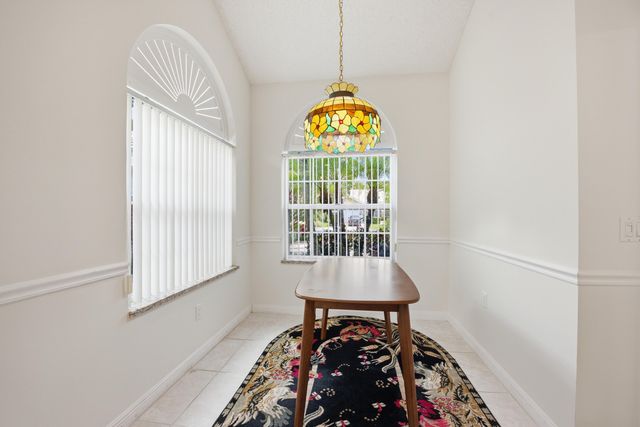 2319 Saratoga Bay Drive, West Palm Beach, FL 33409