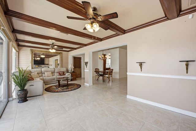 2319 Saratoga Bay Drive, West Palm Beach, FL 33409