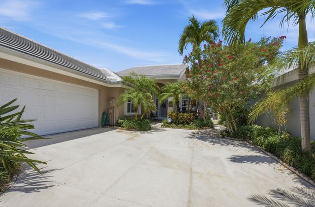 2319 Saratoga Bay Drive, West Palm Beach, FL 33409