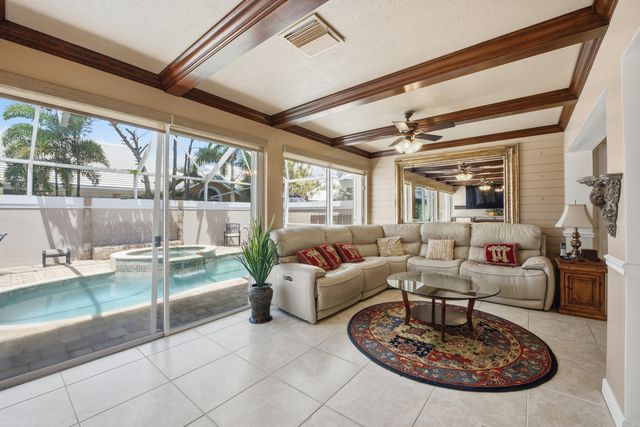 2319 Saratoga Bay Drive, West Palm Beach, FL 33409