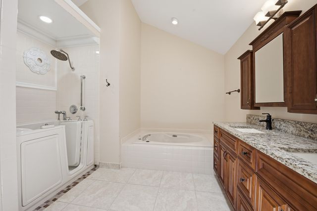 2319 Saratoga Bay Drive, West Palm Beach, FL 33409