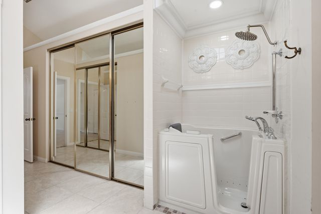 2319 Saratoga Bay Drive, West Palm Beach, FL 33409