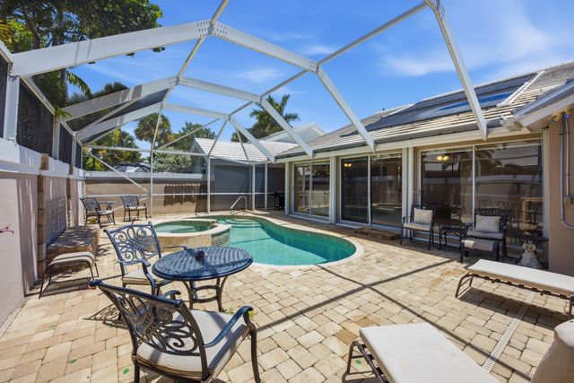 2319 Saratoga Bay Drive, West Palm Beach, FL 33409