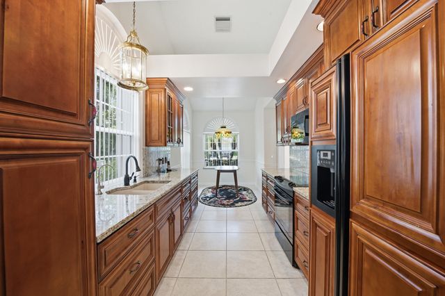 2319 Saratoga Bay Drive, West Palm Beach, FL 33409