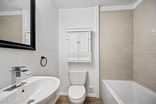 1014 E ORANGE Drive, Phoenix, AZ 85014