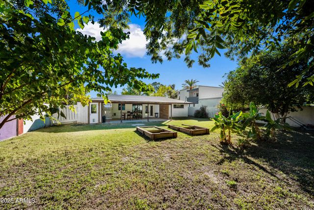 1014 E ORANGE Drive, Phoenix, AZ 85014