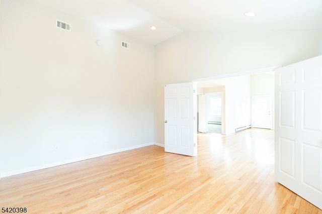 1605 Windrew Ave, South Plainfield Boro, NJ 07080