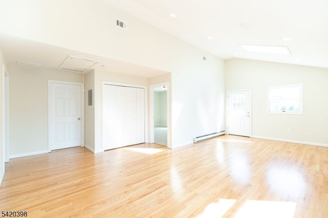 1605 Windrew Ave, South Plainfield Boro, NJ 07080