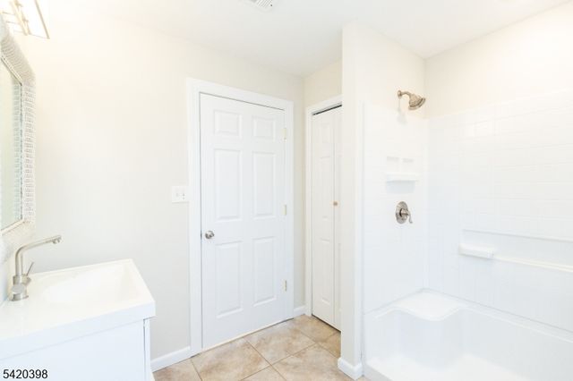 1605 Windrew Ave, South Plainfield Boro, NJ 07080