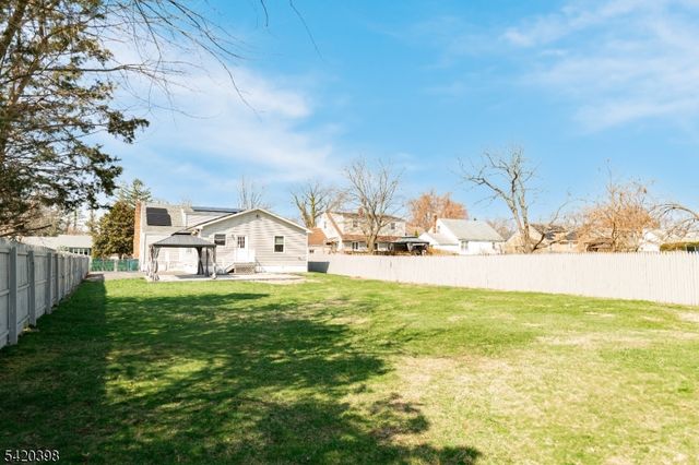 1605 Windrew Ave, South Plainfield Boro, NJ 07080