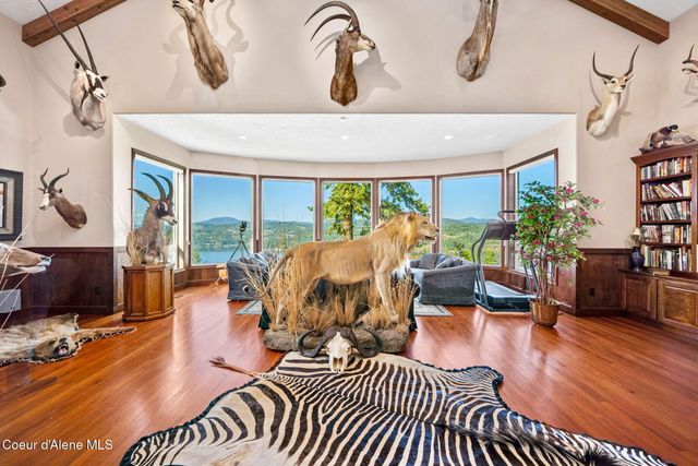 5522 E Aripa Rd, Harrison, ID 83833