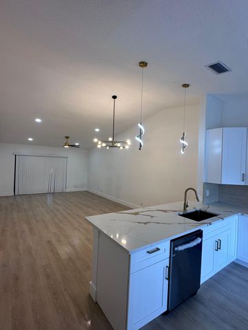 544 Shady Pine Way A, Greenacres, FL 33415