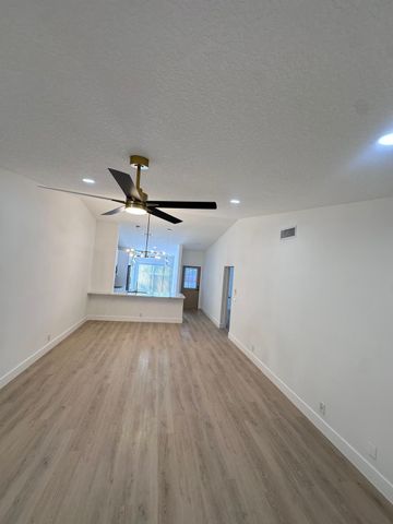 544 Shady Pine Way A, Greenacres, FL 33415