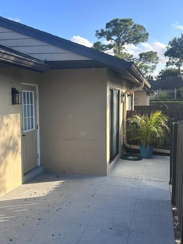 544 Shady Pine Way A, Greenacres, FL 33415