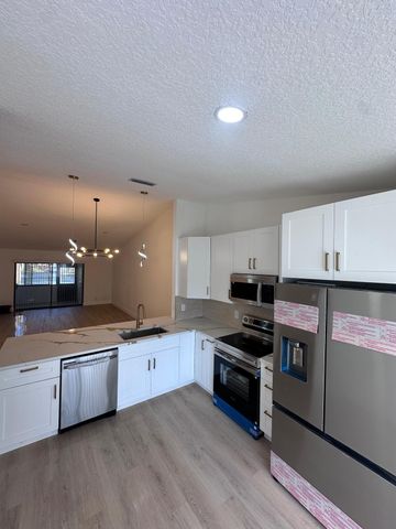 544 Shady Pine Way A, Greenacres, FL 33415