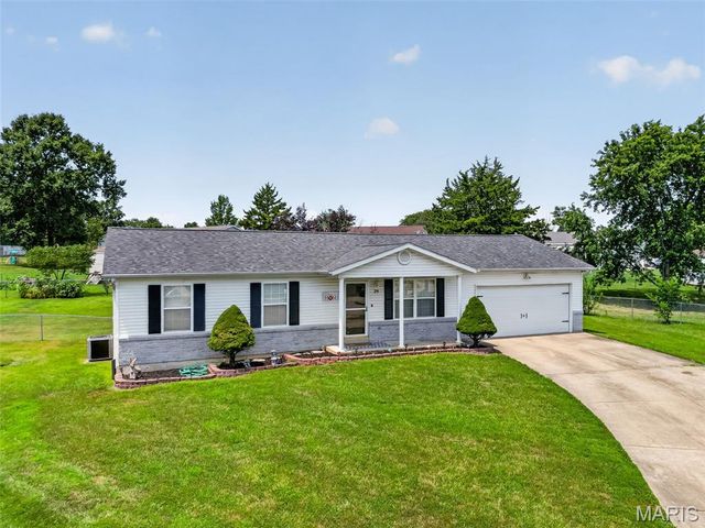 29 Rawhide Court, Warrenton, MO 63383