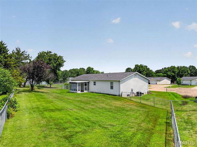 29 Rawhide Court, Warrenton, MO 63383