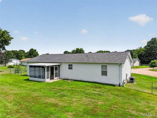 29 Rawhide Court, Warrenton, MO 63383