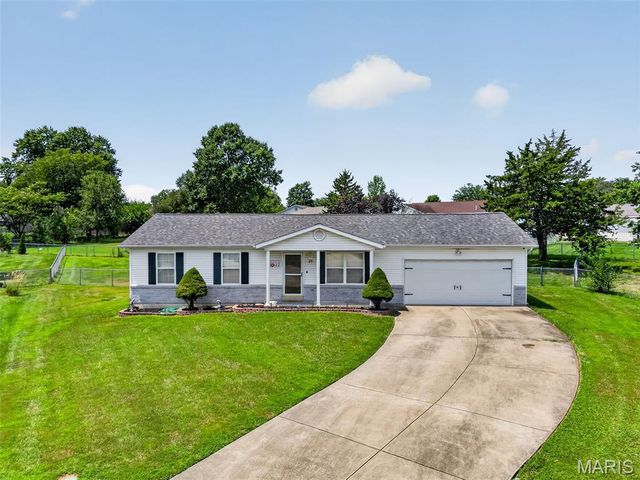 29 Rawhide Court, Warrenton, MO 63383