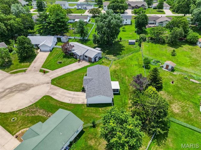 29 Rawhide Court, Warrenton, MO 63383