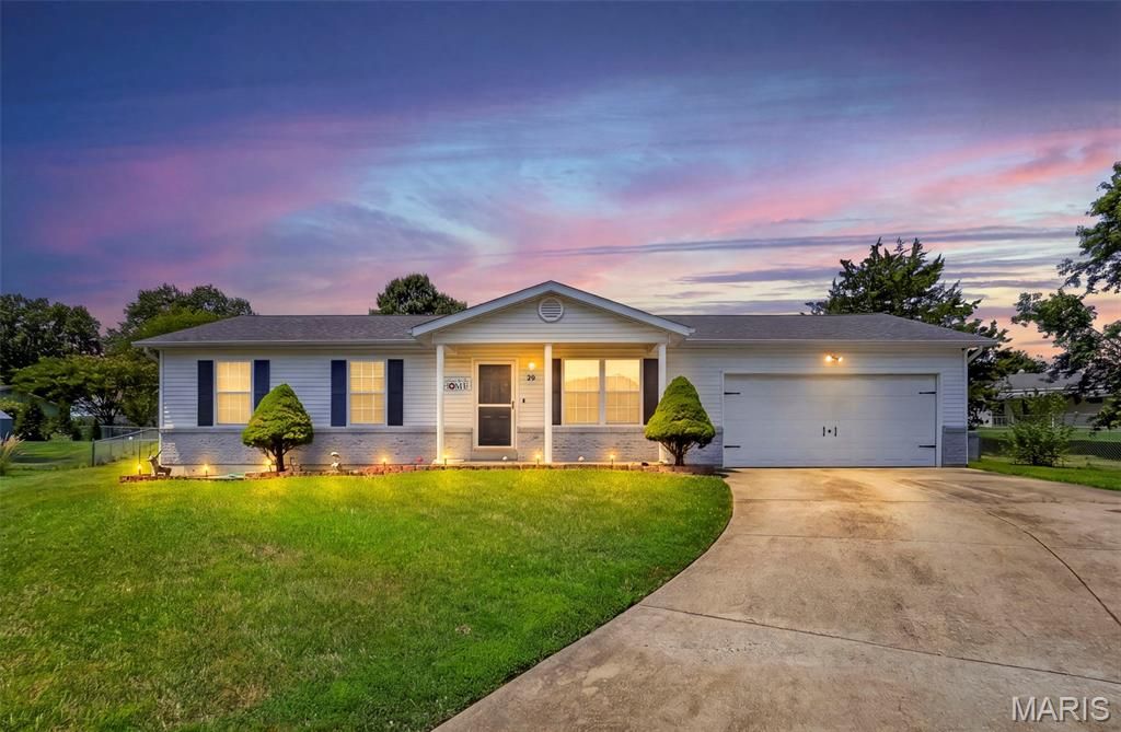29 Rawhide Court, Warrenton, MO 63383