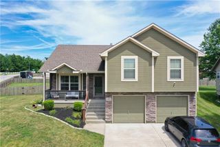 1415 NE Jaclyn Drive, Grain Valley, MO 64029