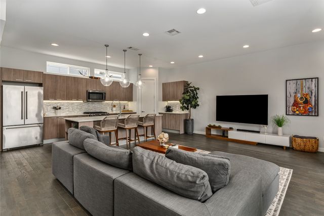 4935 Zuma Court, Dallas, TX 75206