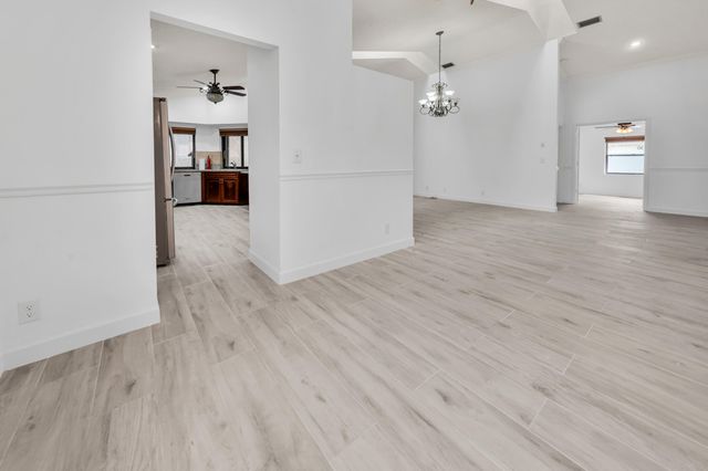 7619 Silver Woods Court, Boca Raton, FL 33433